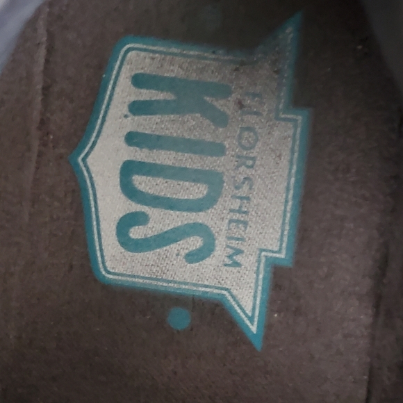 Boys size 5M Florsheim dress/casual shoes. Red and grey. - Picture 5 of 5